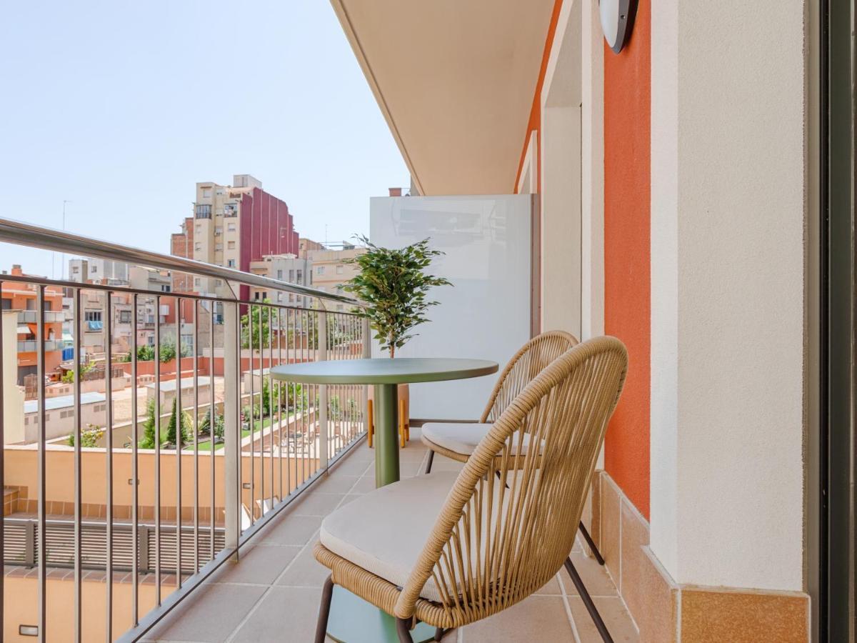 Limehome Barcelona Carrer De Besalu 90 - Estancia Temporal Bagian luar foto