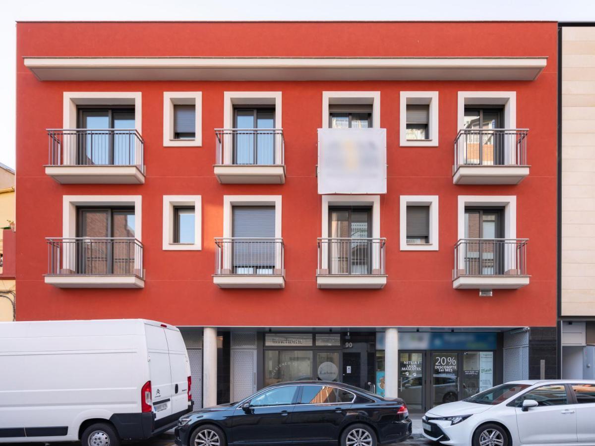 Limehome Barcelona Carrer De Besalu 90 - Estancia Temporal Bagian luar foto